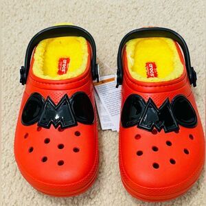 NWT Crocs Unisex-Child Classic Lined Disney Mickey Mouse Clogs Shoes Sz US J5